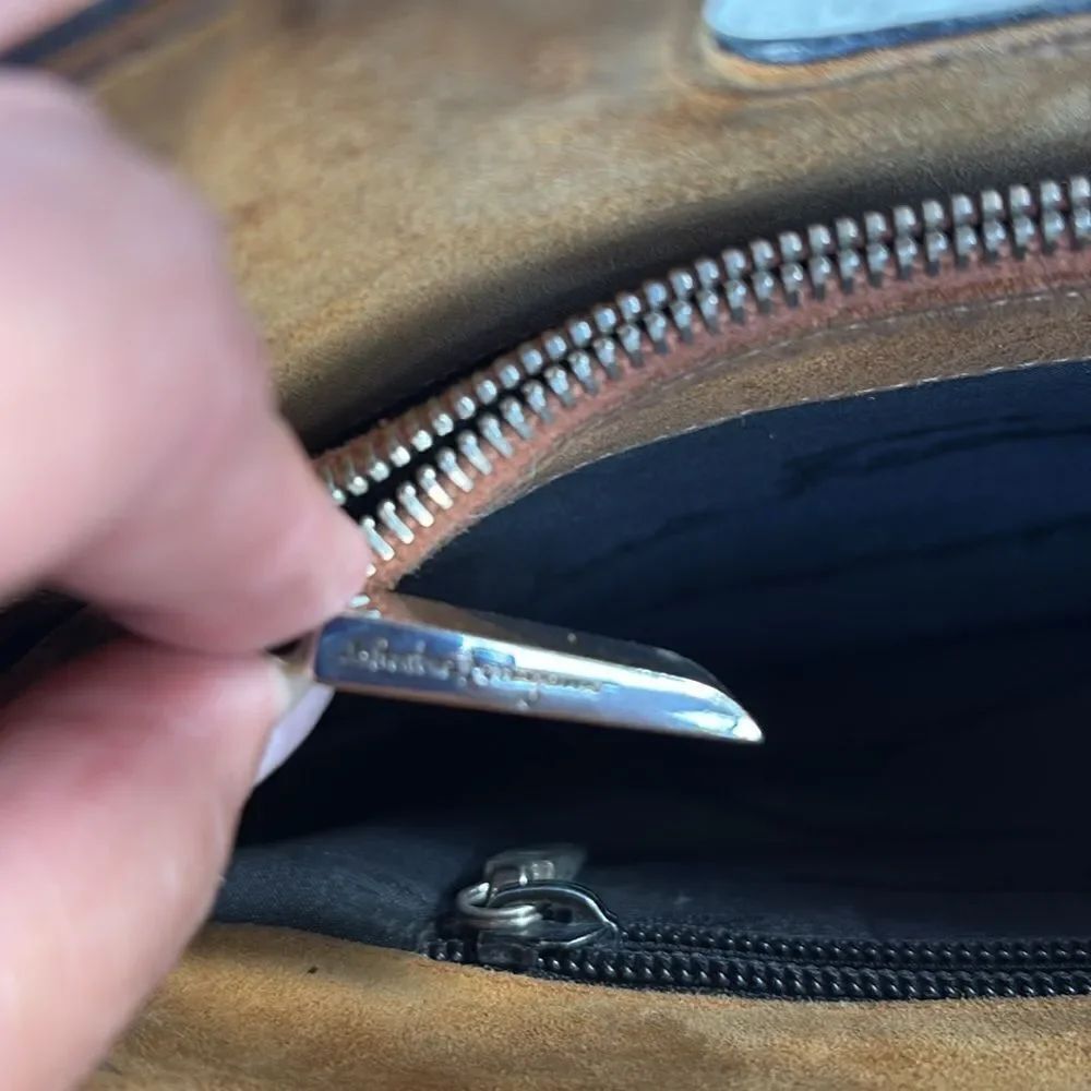 Ferragamo shoulder bag - Picture 12 of 13